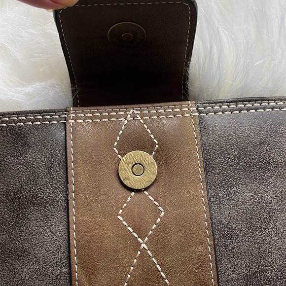 🆕 Justin Boots Ladies Wallet RFID Two-Tone Brown Zipper Magnetic Closure - Picture 3 of 8